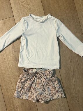 Cat and Jack White Long-Sleeve Rash Guard with H&M Floral Print Swim Shorts